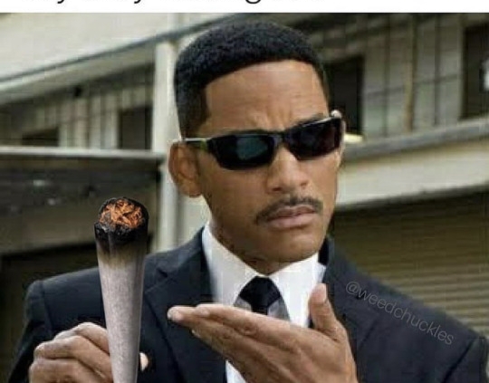 whenever my friends say they feeling sad men in black 2 meme